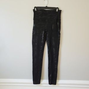 SPANX | Black Camo Leggings | L